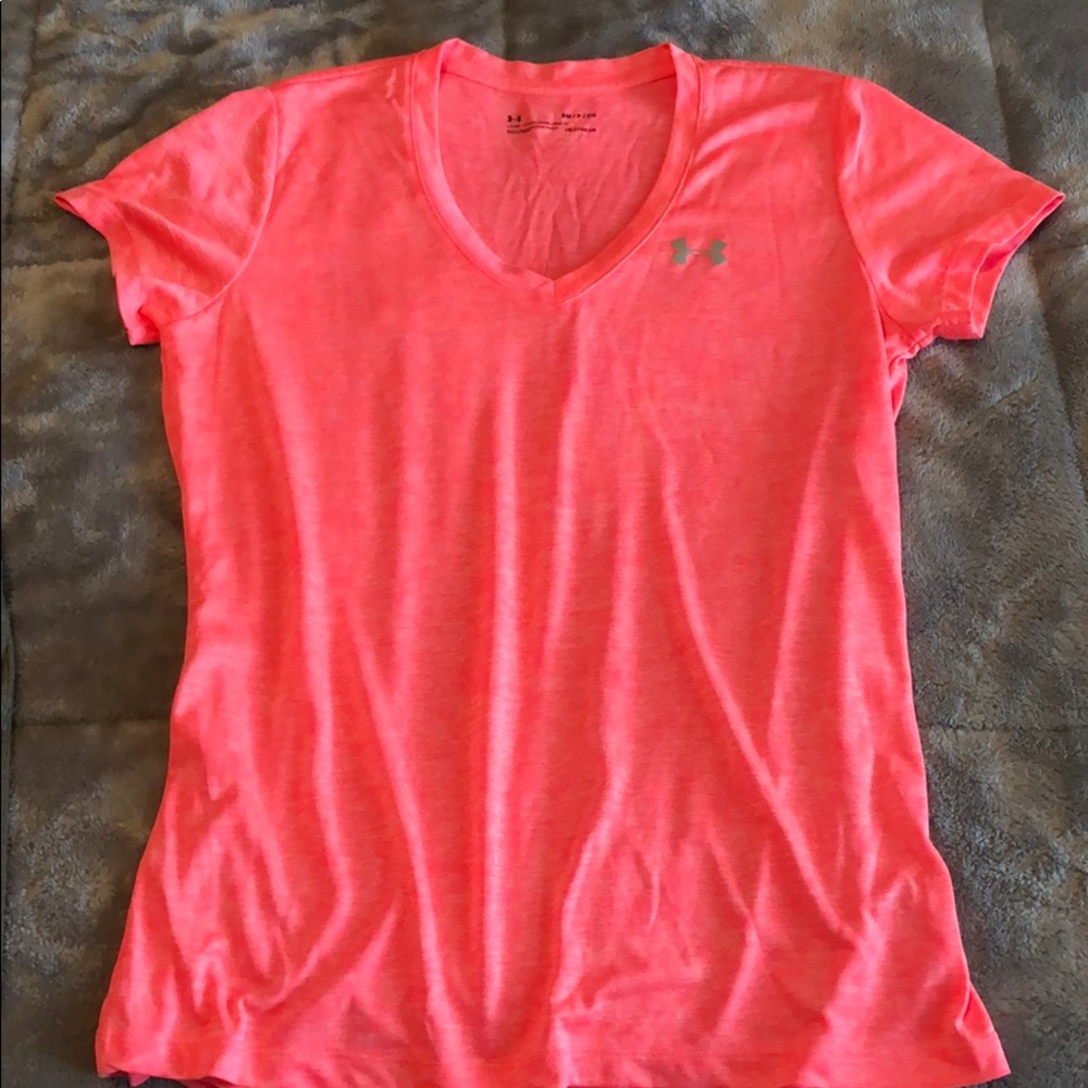 Brand New UnderArmour workout Tee! Size Small!
